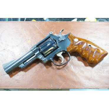 Revolver Smith & Wesson Mod 19-4 Canon 4" cal 357 magnum OCCASION